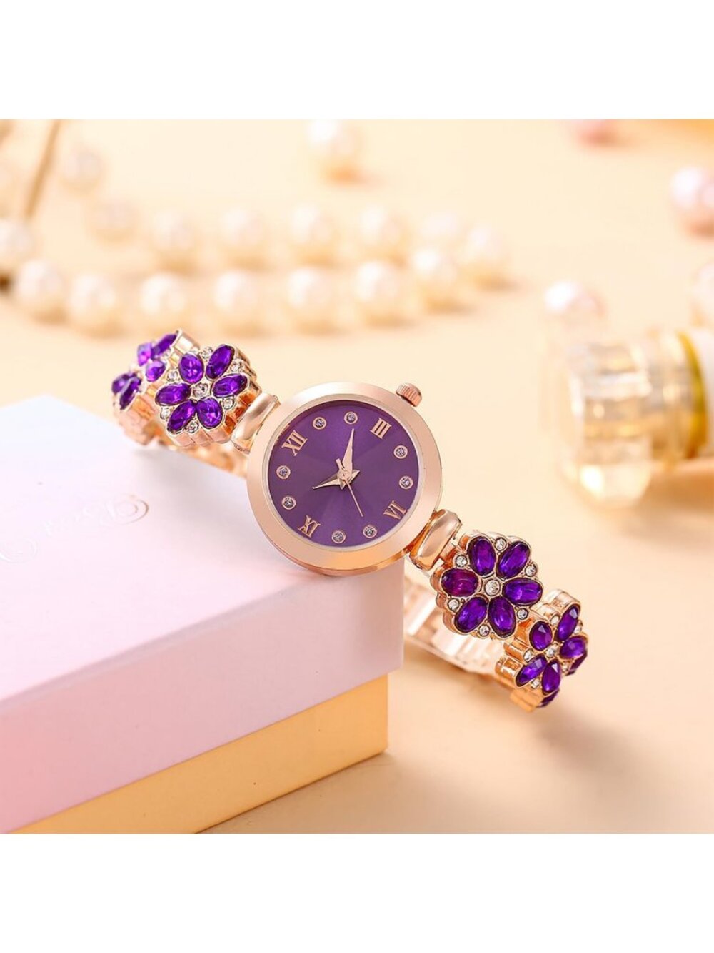 Women's Red Bracelet Fashion Item Waterproof Quartz Flower Shaped Wrist Watch - Picture 4 of 4